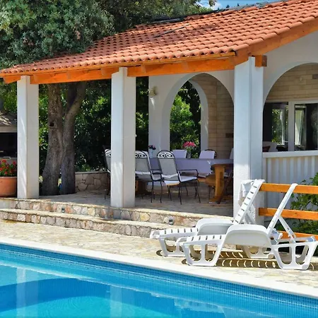 Holiday home Matea With Pool *
