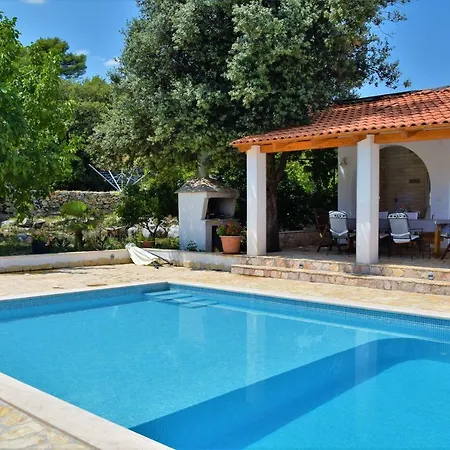 Matea With Pool Holiday home *